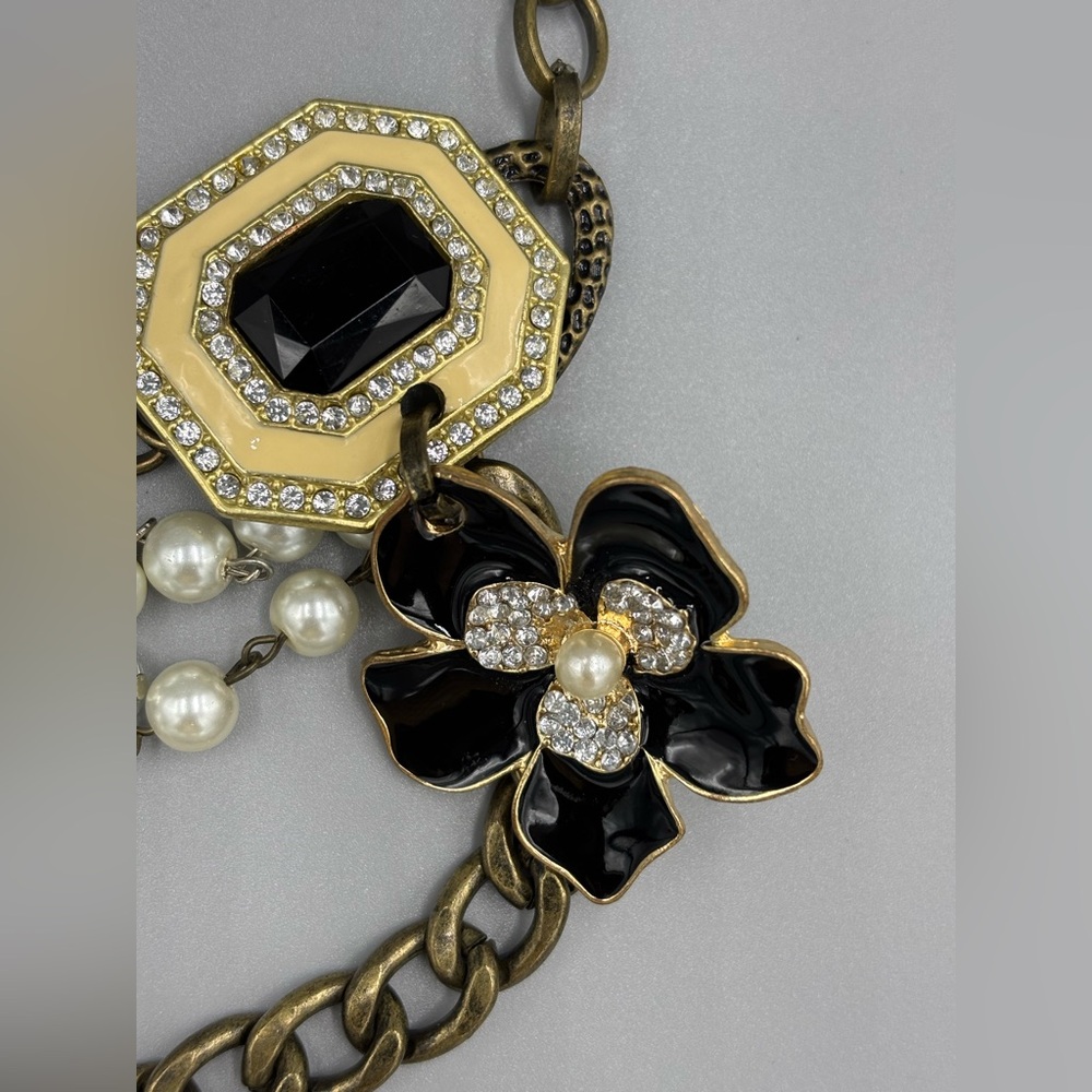 Elegant Multi-Color Plunder Statement Necklace - image 4